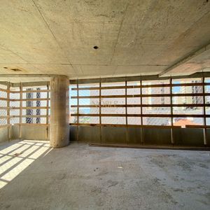 Apartamento com 145m², 3 dormitórios, 3 suítes, 2 vagas no Yachthouse em Torres para Comprar