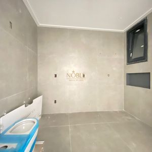Apartamento com 207m², 4 dormitórios, 4 suítes, 2 vagas no Domus em Torres para Comprar