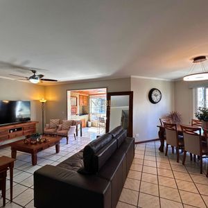 Apartamento com 150m², 3 dormitórios, 1 suíte, 1 vaga no Torre de La Cité em Torres para Comprar