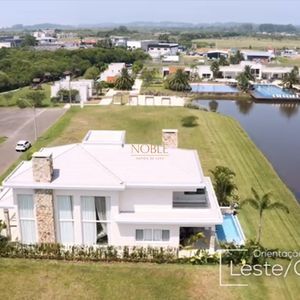 Casa de Condomínio, 5 dormitórios, 5 suítes, 2 vagas no Reserva das Águas em Torres para Comprar