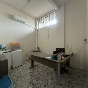 Loja, 1 dormitório no bairro Engenho Velho em Torres para Comprar