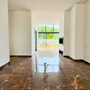 Casa de Condomínio com 258m², 4 dormitórios, 3 suítes, 2 vagas no Reserva das Águas em Torres para Comprar