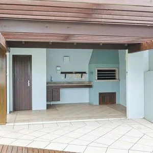 Casa, 4 dormitórios, 1 suíte, 2 vagas no bairro Itapeva Norte em Torres para Comprar