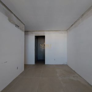 Apartamento com 130m², 4 dormitórios, 4 suítes, 2 vagas no Mirage em Torres para Comprar