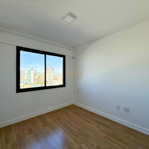 Apartamento com 80m², 2 dormitórios, 1 suíte, 1 vaga no Trade Center em Torres para Comprar