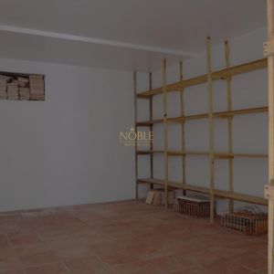 Casa com 260m², 5 dormitórios, 1 suíte, 2 vagas no bairro Praia Grande em Torres para Comprar