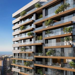Apartamento com 186m², 4 dormitórios, 4 suítes, 3 vagas no Edifício L'ART em Torres para Comprar
