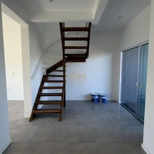 Sobrado com 148m², 3 dormitórios, 1 suíte, 2 vagas no bairro Tapera em Passo de Torres para Comprar