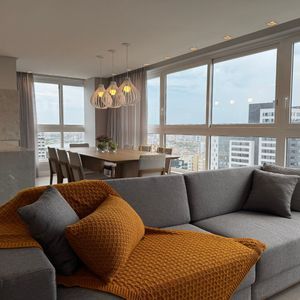 Apartamento com 102m², 3 dormitórios, 1 suíte, 2 vagas no Maui Residencial em Torres para Comprar