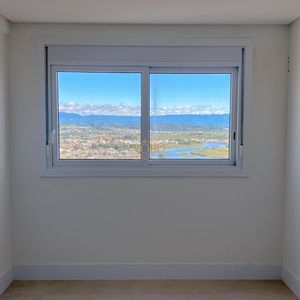 Apartamento com 130m², 3 dormitórios, 1 suíte, 2 vagas no Monterrey em Torres para Comprar