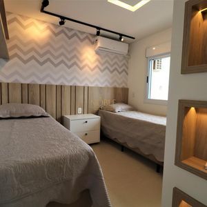 Apartamento com 109m², 3 dormitórios, 1 suíte, 2 vagas no San Pietro em Torres para Comprar