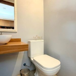 Casa com 228m², 3 dormitórios, 1 suíte, 2 vagas no bairro Stan em Torres para Comprar