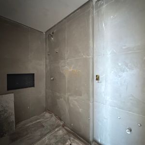 Apartamento com 80m², 2 dormitórios, 1 suíte, 2 vagas no Mirage em Torres para Comprar