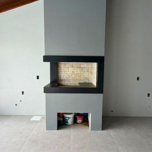 Casa com 284m², 4 dormitórios, 1 suíte, 2 vagas no bairro Igra Sul em Torres para Comprar