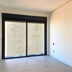 Apartamento com 207m², 4 dormitórios, 4 suítes, 2 vagas no Domus em Torres para Comprar