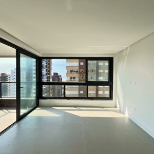 Apartamento com 117m², 3 dormitórios, 3 suítes, 2 vagas no Freedom em Torres para Comprar