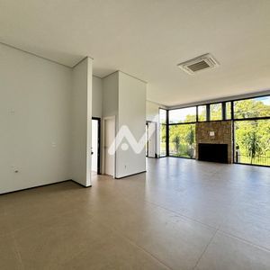 Casa e 3 dormitórios no bairro Universitário em Lajeado para Comprar