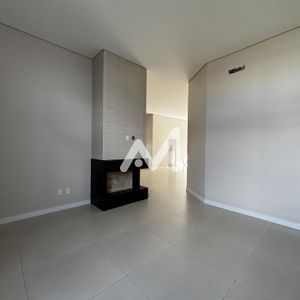 Casa com 189m² e 3 dormitórios no bairro Universitário em Lajeado para Comprar