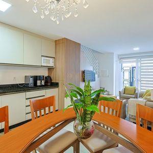 Geminado com 86m², 2 dormitórios, 2 suítes, 1 vaga no bairro Morada das Palmeiras em Torres para Comprar