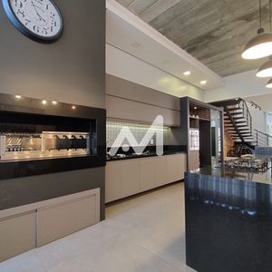 Sobrado com 225m² e 3 dormitórios no bairro Universitário em Lajeado para Comprar