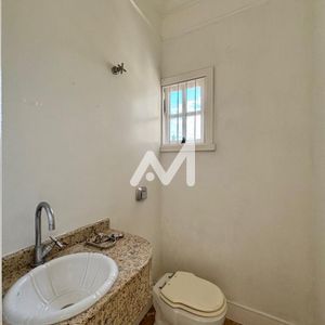 Casa Comercial com 144m² e 4 dormitórios no bairro Universitário em Lajeado para Alugar