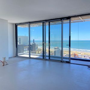 Cobertura com 385m², 4 dormitórios, 4 suítes, 4 vagas no Vanguard em Torres para Comprar