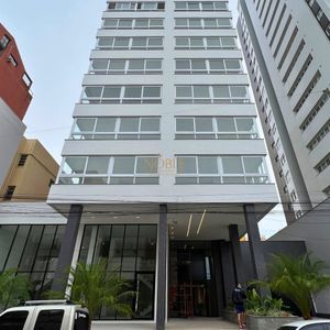 Apartamento com 120m², 3 dormitórios, 3 suítes, 2 vagas no La Vistara em Torres para Comprar