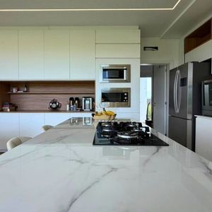 Casa com 258m², 4 dormitórios, 4 suítes, 2 vagas no Reserva das Águas em Torres para Comprar