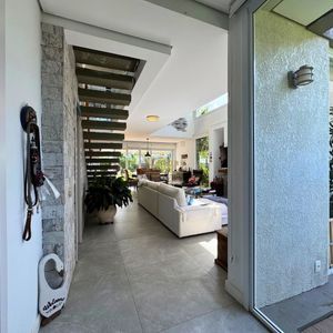 Casa de Condomínio com 280m², 4 dormitórios, 4 suítes, 4 vagas no Ocean Side em Torres para Comprar