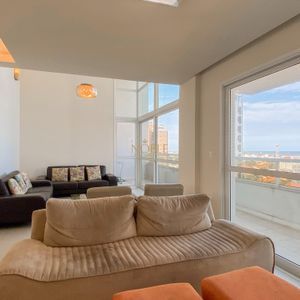 Apartamento com 144m², 3 dormitórios, 3 suítes, 2 vagas no Tutto Residenziale em Torres para Comprar