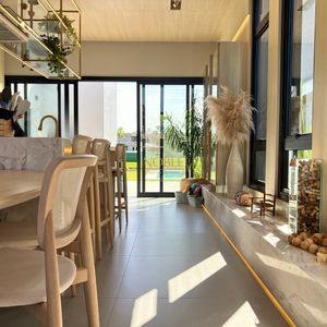 Casa de Condomínio com 226m², 3 dormitórios, 3 suítes, 2 vagas no Reserva das Águas em Torres para Comprar