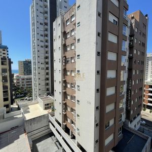 Apartamento com 200m², 4 dormitórios, 4 suítes, 1 vaga no Piazza del Mare em Torres para Comprar