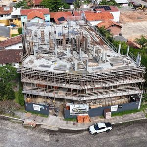 Cobertura com 184m², 2 dormitórios, 2 suítes, 2 vagas no Horizon em Torres para Comprar