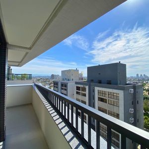 Apartamento com 67m², 2 dormitórios, 1 vaga no Majestic Residencial em Torres para Comprar