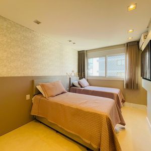 Apartamento com 130m², 3 dormitórios, 1 suíte, 2 vagas no Monterrey em Torres para Comprar