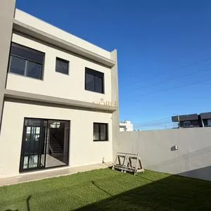 Geminado com 141m², 3 dormitórios, 1 suíte, 2 vagas no bairro Morada das Palmeiras em Torres para Comprar