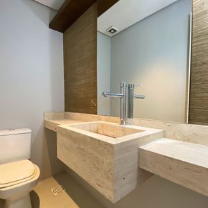 Apartamento com 232m², 4 dormitórios, 4 suítes, 2 vagas no Estevanell em Torres para Comprar