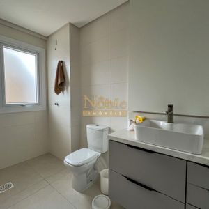 Apartamento com 130m², 3 dormitórios, 1 suíte, 2 vagas no Monterrey em Torres para Comprar