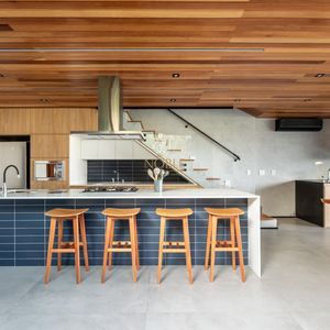 Casa de Condomínio com 244m², 4 dormitórios, 4 suítes, 2 vagas no Condomínio Ilhas Park em Torres para Comprar