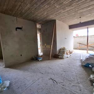Apartamento com 70m², 2 dormitórios, 1 suíte, 1 vaga no Ed. Silva Jardim em Torres para Comprar