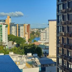 Cobertura com 200m², 3 dormitórios, 3 suítes, 2 vagas no Zurich em Torres para Comprar