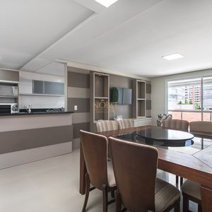 Cobertura com 230m², 3 dormitórios, 1 suíte, 2 vagas no Le Grand em Torres para Comprar