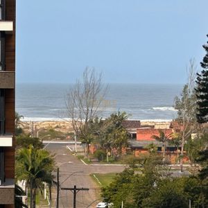 Apartamento com 139m², 3 dormitórios, 3 suítes, 2 vagas no Di milano em Torres para Comprar