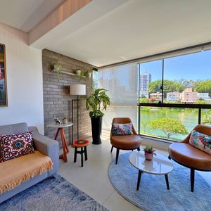 Cobertura com 180m², 3 dormitórios, 1 suíte, 2 vagas no Giverny em Torres para Comprar