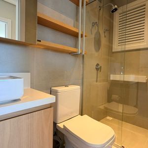 Apartamento com 70m², 2 dormitórios, 1 suíte, 2 vagas no Toronto em Torres para Comprar