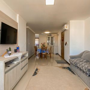 Apartamento com 95m², 3 dormitórios, 1 suíte, 2 vagas no Riverside em Torres para Comprar