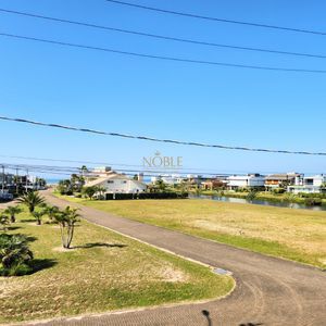 Casa de Condomínio com 440m², 5 dormitórios, 5 suítes, 2 vagas no Ocean Side em Torres para Comprar