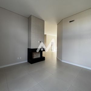 Casa com 189m² e 3 dormitórios no bairro Universitário em Lajeado para Comprar