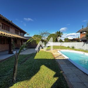 Casa com 400m² e 3 dormitórios no bairro Alto do Bronze em Estrela para Comprar ou Alugar