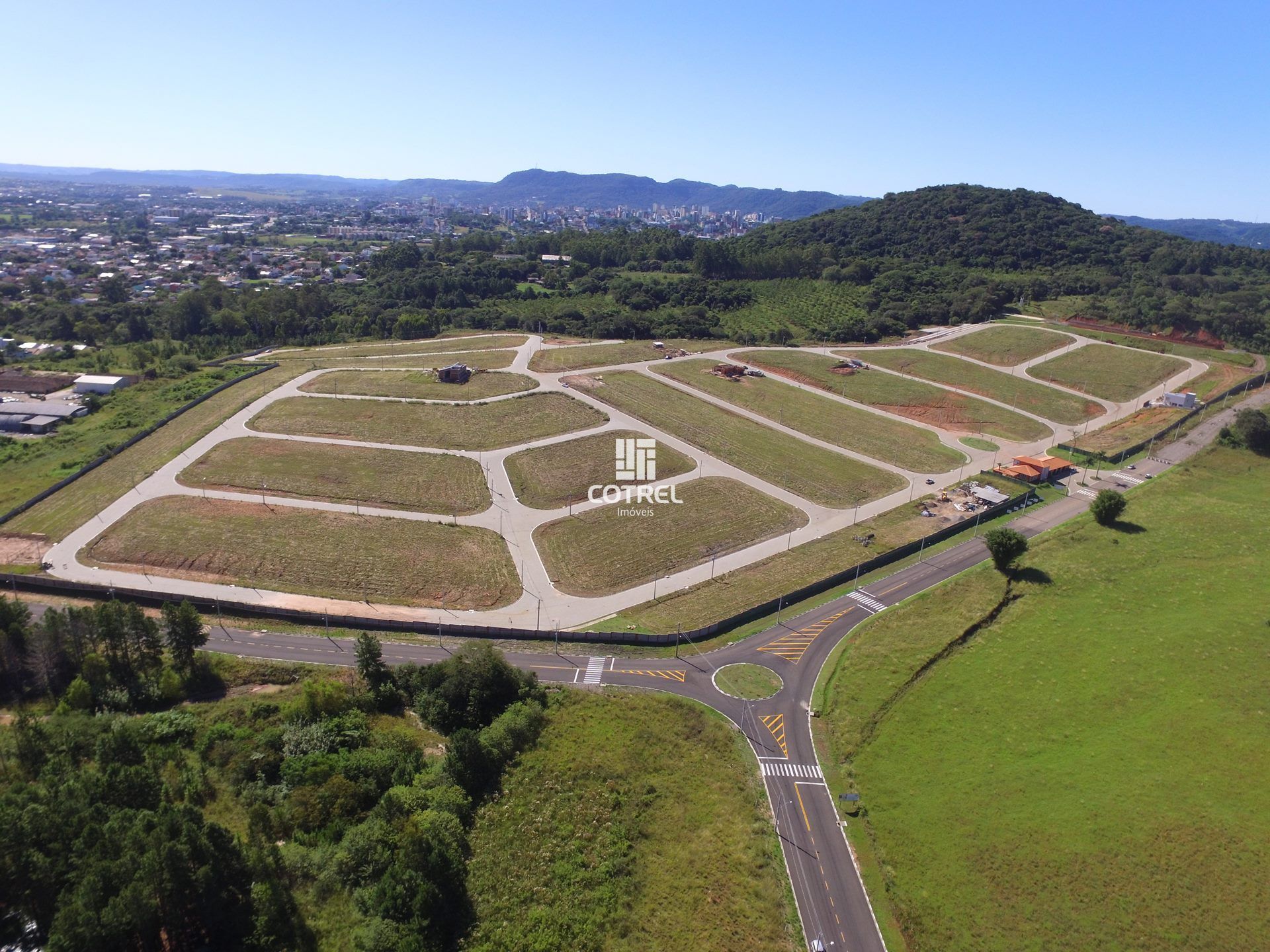 Terreno 12 x 25 no condomínio fechado Real Park
